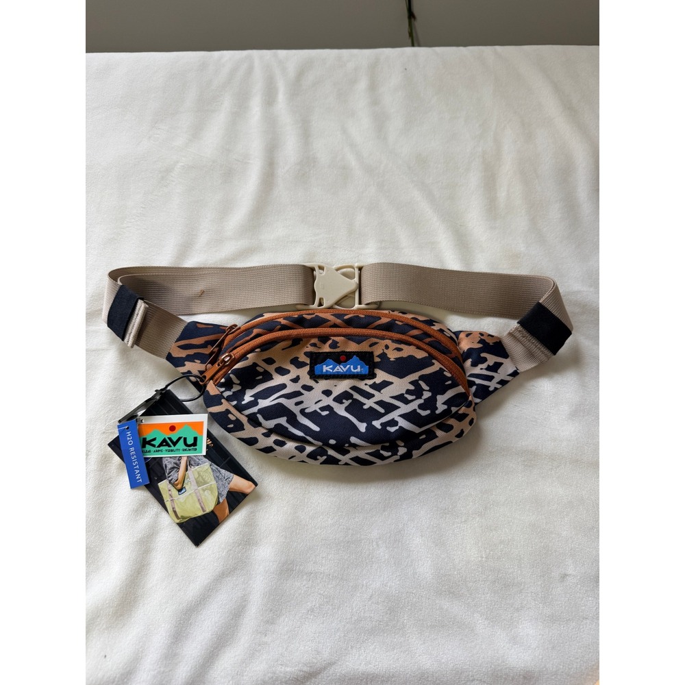 KAVU Spectator Belt Bag H2O Resistant Fanny Pack Geometric Animal Print NEW
